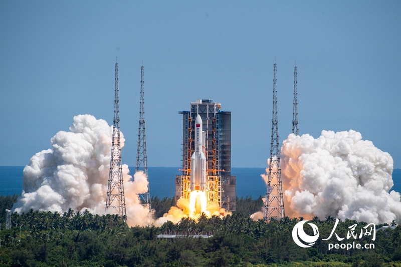 再问天宫！问天实验舱发射升空瞬间震撼画面